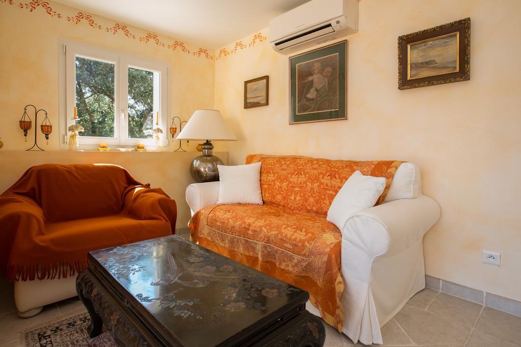 Hotel La Tarentane Grimaud Exteriér fotografie