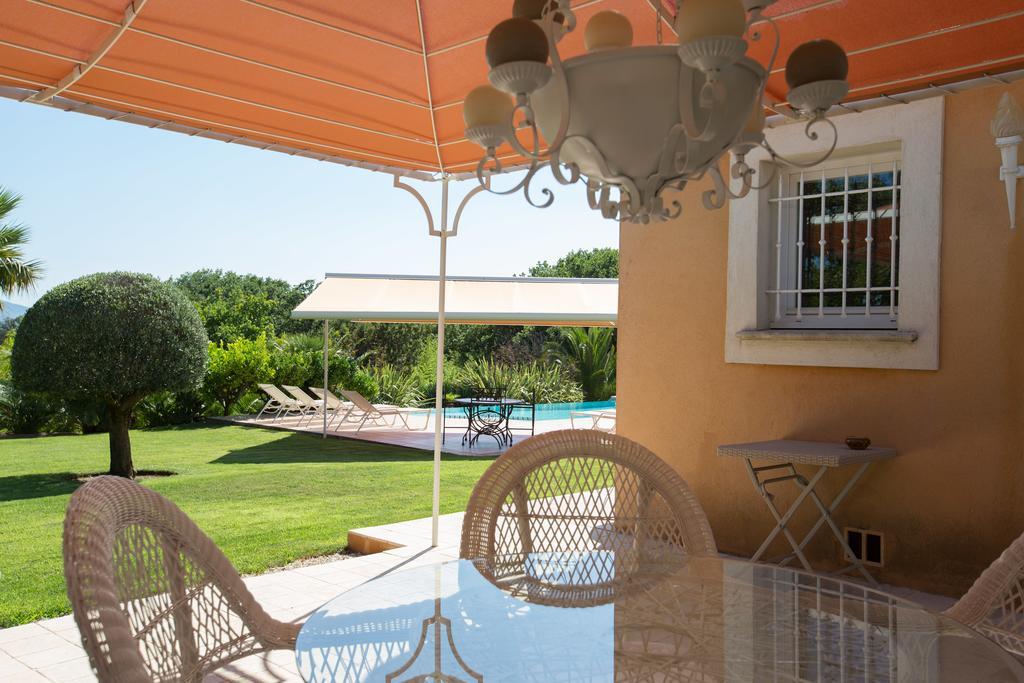 Hotel La Tarentane Grimaud Exteriér fotografie