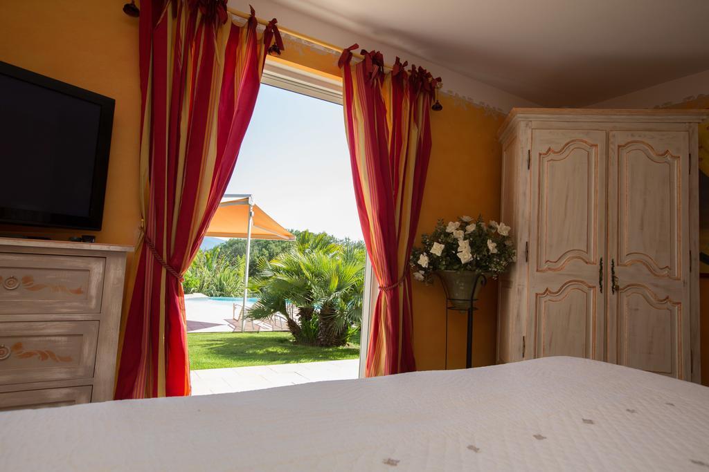 Hotel La Tarentane Grimaud Exteriér fotografie